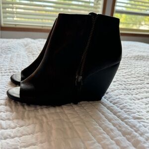 Black BC wedge heels